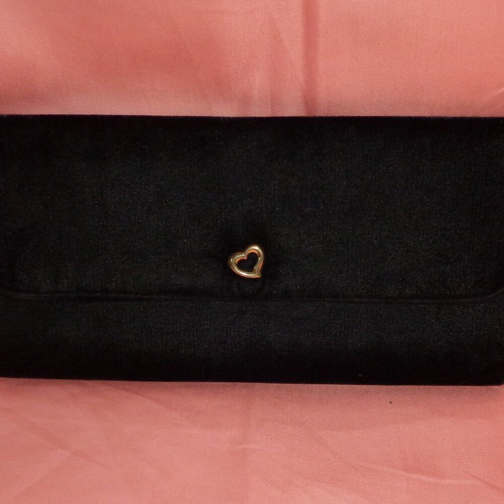 SOLD!!     SOLD!!!   NEW BLACK VELVET VICTORIAS SECRET CLUTCH HANDBAG - SOLD!!!